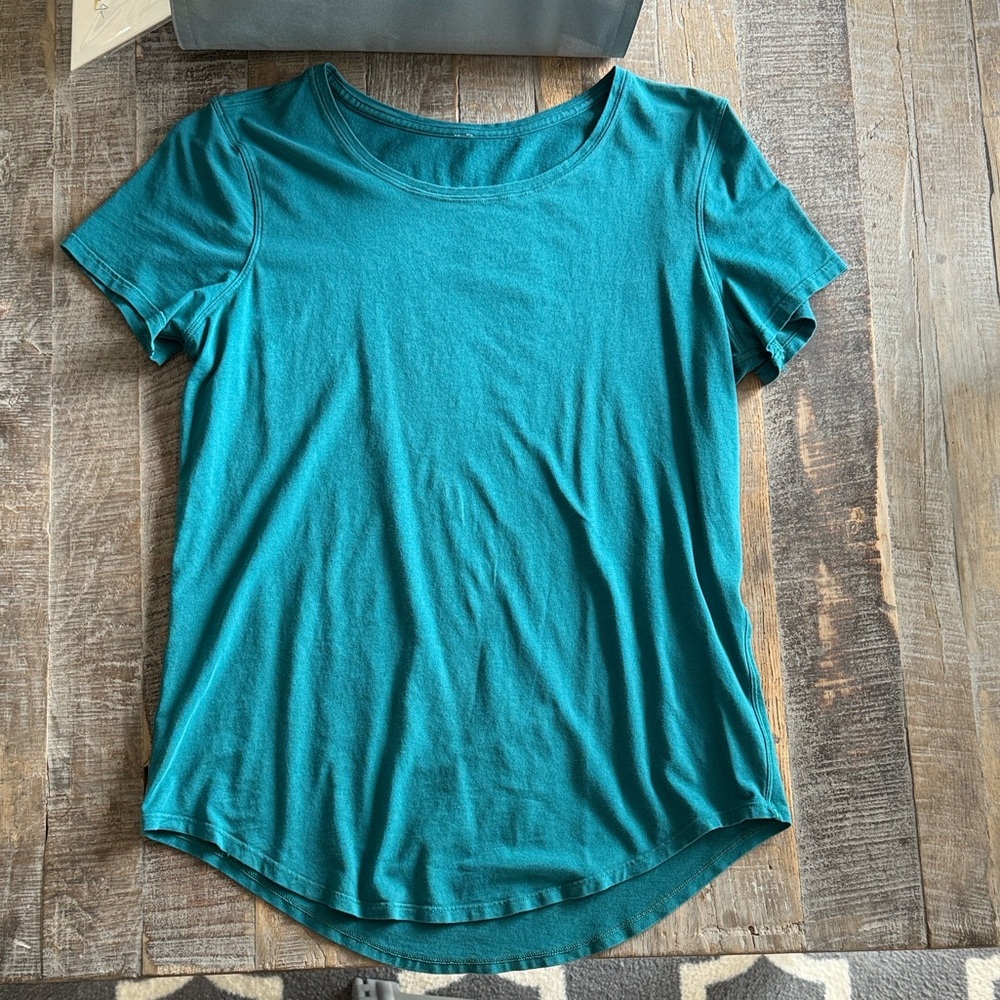 Lululemon Love Crew III Laguna Size 6